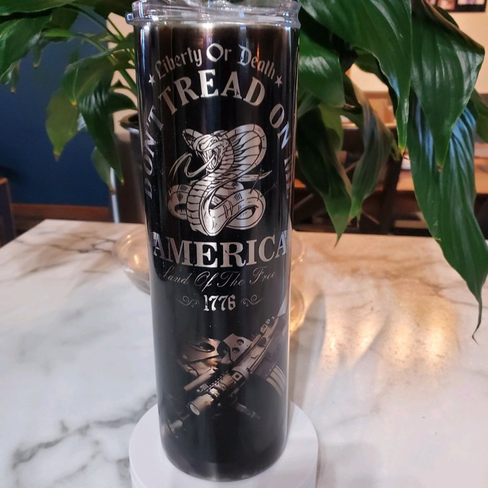 DON'T TREAD ON ME 30oz Tumbler 🎉sale